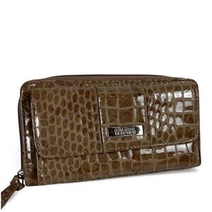 Kenneth Cole‎ Reaction Brown Snakeskin Zip Wallet / Clutch